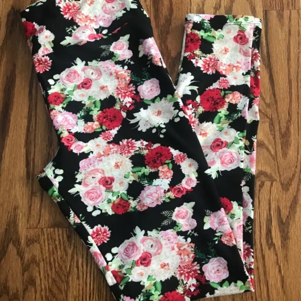 Lularoe Halloween 2019 Floral Skull Leggings